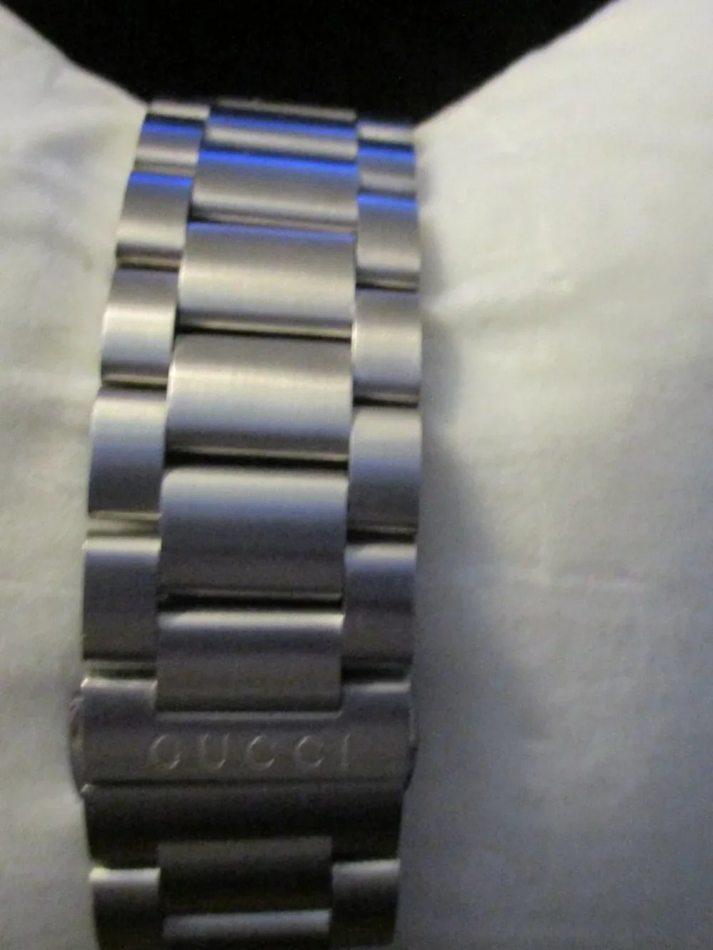 GUCCI Dive Date Black Dial Men's Watch 136.2/YA136203